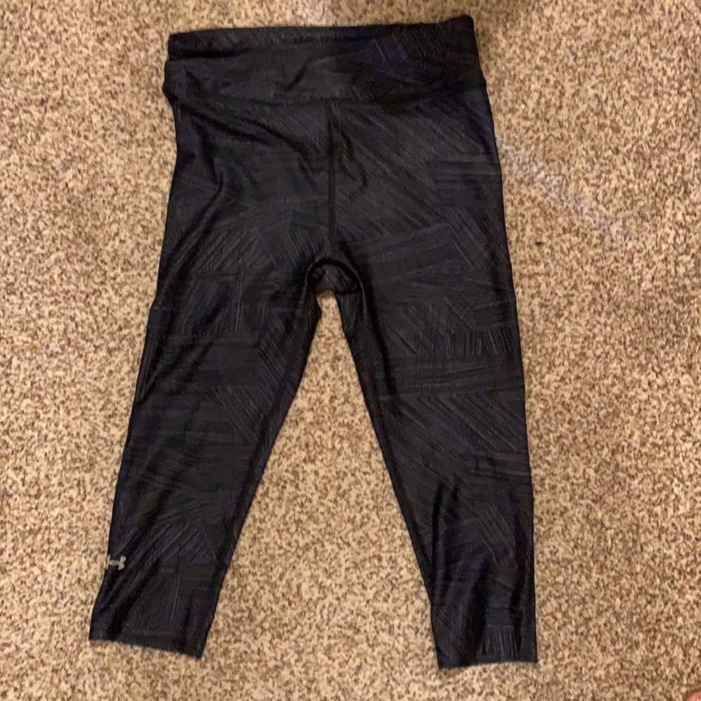 Under armor cropped/Capris compression leggings